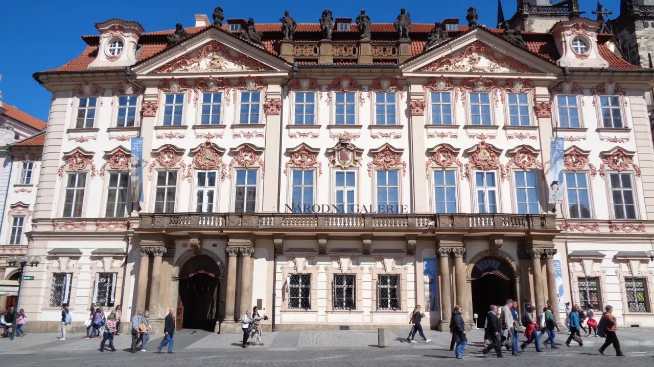 Praga: Narodowa Galeria Sztuki, idealne miejsce, by zobaczyć i zjeść. Spacer po Rynku Staromiejskim.