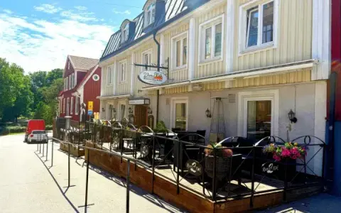 Karlskrona: Gdzie zjeść? Odkryj smaki Blekinge i lokalne TOP 5!