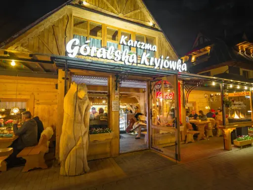 Gdzie zjeść w Zakopanem? Od karczm po fine dining, na każdą kieszeń