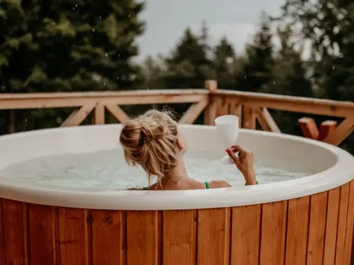 Gdzie spać pod Babią Górą? Noclegi od schroniska po SPA w Zawoi