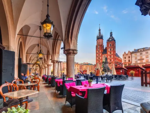 Kraków: Gdzie zjeść? Odkryj najlepsze restauracje na każdą okazję