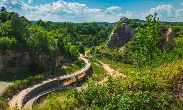 Kielce i okolice: Odkryj geologiczne serce Polski! Co zwiedzić?