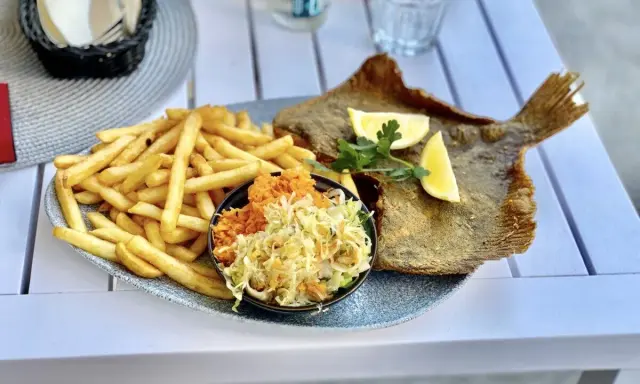 Kołobrzeg: Gdzie zjeść? Najlepsze ryby i restauracje na każdą kieszeń