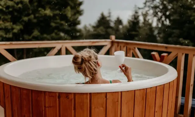 Gdzie spać pod Babią Górą? Noclegi od schroniska po SPA w Zawoi